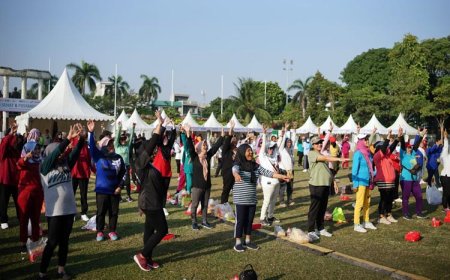 Bunda Surabaya Ikuti Senam Sehat dan Posyandu BUMN-Pertamina di Tugu Pahlawan