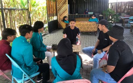 KSM Tematik Kelompok 13 Unisma Malang Tingkatkan Branding Website Lumbung Stroberi