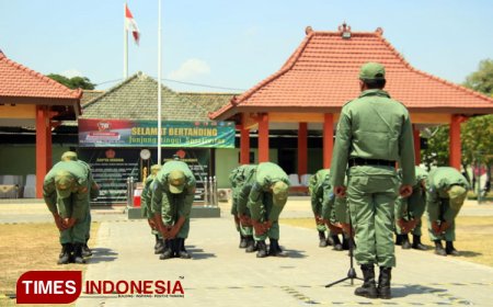 HUT ke&#45;78 TNI, Tim Linmas dan Pelajar Antusias Ikuti Lomba di Makodim 0812 Lamongan