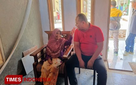 Senyum Nenek di Majalengka Sumringah Dapat Rutilahu, Sukayi: Hatur Nuhun Pak Karna Sobahi