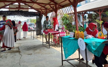 Mahasiswa KSM&#45;T Unisma Mengadakan Pasar Sapar di Wisata Dewi Sri