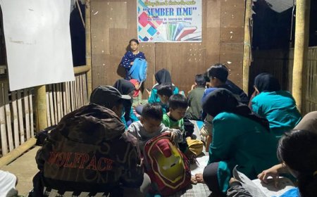 Mahasiswa KSM&#45;T Unisma Malang Gelar Bimbel Gratis Secara Rutin di Gubug Baca Dusun Glongsor