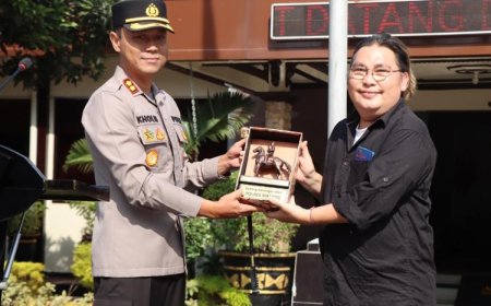 Kapolres Malang Berikan Apresiasi kepada Sutradara Film Message of Kanjuruhan