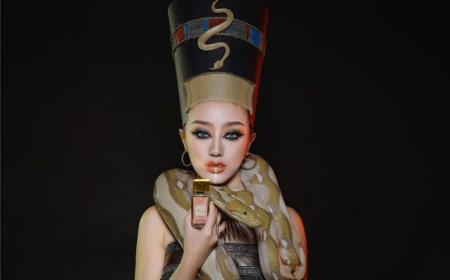 Totalitas, Tasya Revina Lakukan Pemotretan Ala Ratu Legendaris Dunia dengan Ular