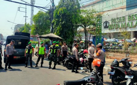 Patroli Bersama Kodim 0833 Kota Malang Kuatkan Sinergitas TNI&#45;Polri Menjaga Keamanan