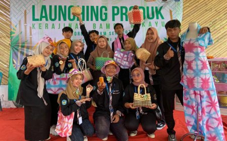Kembangkan Wisata, PPK Ormawa UKM Seni UNIPMA Launching Produk Ekraf Bambu dan Kayu di Puntukdoro, Magetan