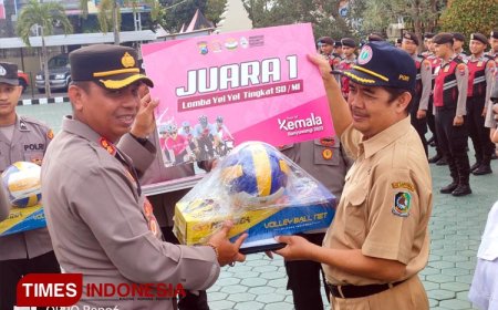 Polresta Banyuwangi Berikan Hadiah Istimewa Kepada Pemenang Lomba Yel-Yel dan Kebersihan Tour of Kemala