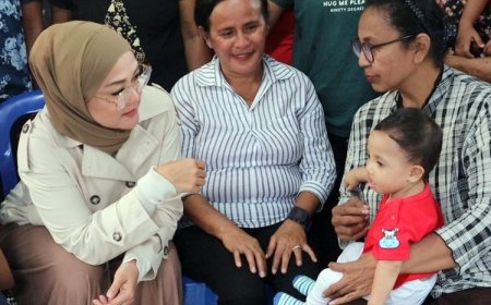 HUT ST. Teresia, Widya Pratiwi Murad Ismail Berbagai Ratusan Paket Sembako