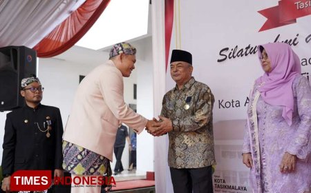 Pemkot Berikan Penghargaan pada Perintis Pendirian Kota Tasikmalaya