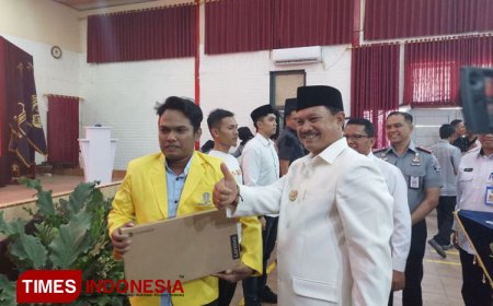 Penandatanganan Perjanjian Kerja Sama Pendidikan oleh Kepala Lapas Kelas I Madiun, Walikota, dan Direktur UT Surabaya yang Bersejarah