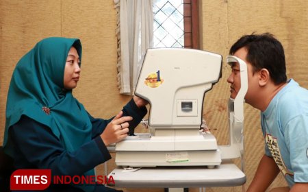 Eye Link Bagi Kaca Mata Gratis ke Pekerja Gresik