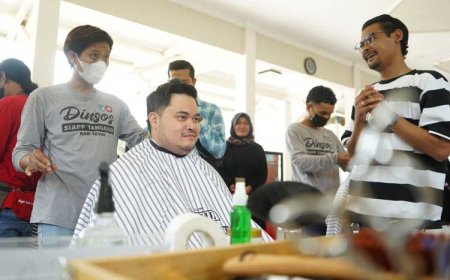 Monitoring dan Evaluasi Pelatihan Barbershop Bupati Kediri Menjajal Potong Rambut