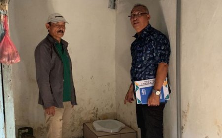Rotary Club of Surabaja Selatan Serahkan Bantuan Jamban Sehat