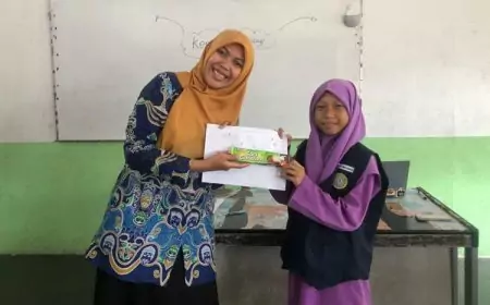 Literasi Sebagai Program Unggulan Mahasiswi FAI Unisma Pada PPL-KSM Internasional di Malaysia