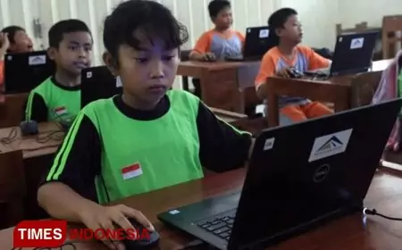 Siswa Sekitar Tambang Emas PT BSI Dapat Fasilitas Kursus Gratis