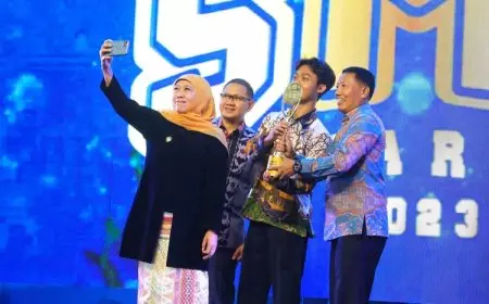 SMA Awards Jatim 2023, Gubernur Khofifah: Ajang Siapkan Generasi Emas