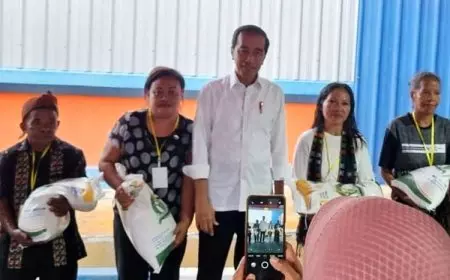 PT Pos Indonesia Salurkan Bantuan Pangan Beras Periode Desember untuk NTT