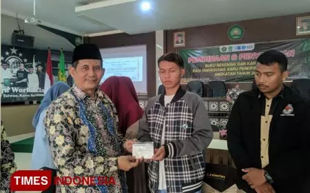 Unisma Malang Gelar Pembinaan dan Penyaluran Buku Rekening dan Kartu ATM Mahasiswa Penerima KIP