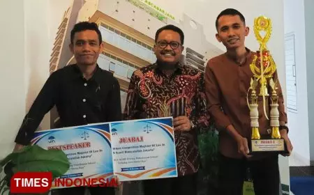 Hebat, Delegasi Magister Hukum Keluarga Islam Unisma Juarai Lomba Debat Nasional