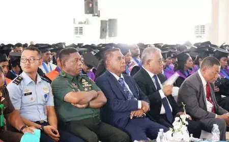 Wisuda UKIM, Gubernur Maluku Ingin UKIM Hasilkan Generasi Muda yang Berkualitas