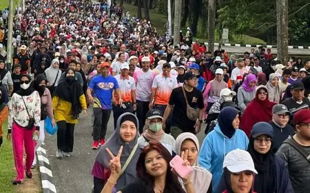 Meriah, Enam Ribuan Warga Bontang Ikuti Fun Walk Dalam Rangka HUT Pupuk Kaltim. 