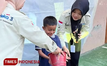 Mahasiswa PGSD UNIPMA Gelar Aksi Gerakan Rajin Cuci Tangan dan Peduli Lingkungan