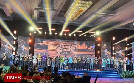 Keren, UISI Raih Silver Awards Program Kompetisi Kampus Merdeka DiktiRistek 2023