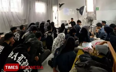 UKM Panorama Photography UNISMA Gelar Workshop Peralatan Studio