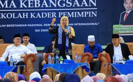 Kunjungi SMA Kebangsaan Lampung Selatan, Khofifah Apresiasi Sekolah Pencetak Kader Calon Pemimpin
