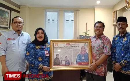 Satu Jam Bersama Dyah Wahyu Ernawati: Keseimbangan Cipta dan Doa