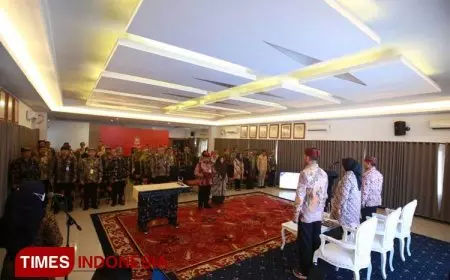 Tingkatkan Target Kesehatan di Banyuwangi, Bupati Beri Penyegaran Penugasan Kepala Puskesmas