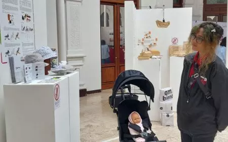 FIK Ubaya Pamerkan Ragam Inovasi Produk Usung Konsep 2000an