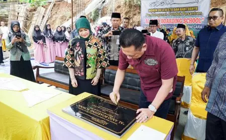 Ketua MPR RI Lakukan Peletakan Batu Pertama Pembangunan Pesantren Al-Aniq Banjarnegara