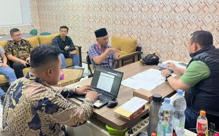 Bawaslu Tangani Laporan Pembakaran Bendera Parpol di Malang