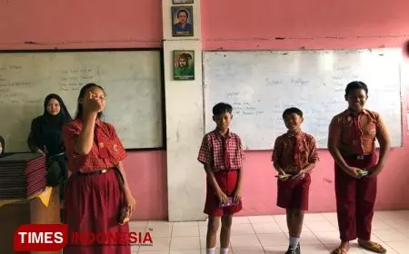 Mahasiswa KKN UNIRA Malang, Kenalkan Bahaya Perundungan dan Pojok Literasi Baca Anak