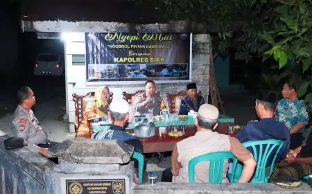 Tak Kenal Lelah, Kapolres Siak Cek Pos Siskamling Hingga Dini Hari Dengarkan Keluhan Warga