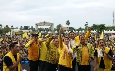 Golkar Jatim Kampanye Akbar, Sarmuji Janjikan Perekonomian Lebih Baik