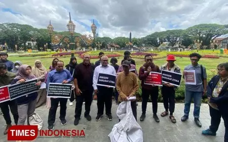 Akademisi di Malang Kritik Keras Kepemimpinan Jokowi