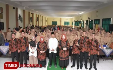 Dekan FEB Unisma Malang Jalin Kerjasama dan Bakar Semangat Siswa Banyuwangi