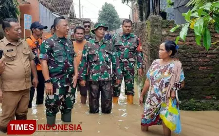 Kodim 0617 Majalengka Terjunkan Prajurit TNI Reaksi Cepat Bantu Korban Bencana Banjir