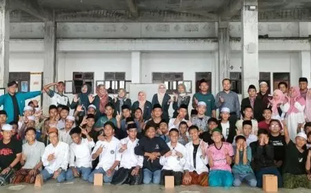 Pemanfaatan Canva Berbasis Artificial Intelligence Mewarnai Pembelajaran Matematika di Madrasah Aliyah Ahmad Yani Jabung, Kabupaten Malang