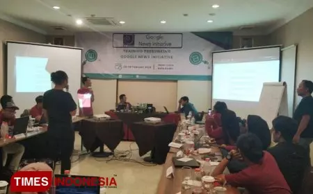 Tekan Penyebaran Hoaks, Puluhan Jurnalis Ikuti Pelatihan Prebunking AJI Kediri - GNI