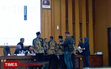 Pleno Rekapitulasi Suara Kecamatan Pertama Berjalan Alot, Satu TPS Kasembon Hitung Ulang