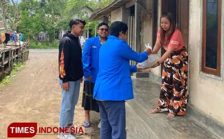 Harga Beras Mahal, Aktivis Mahasiswa di Bondowoso Bantu Sembako Bagi Warga Membutuhkan
