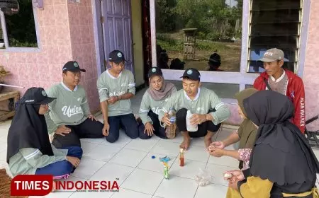 Mahasiswa KSM&#45;T Unisma Gelar Sosialisasi Pembuatan Pestisida Hama Tikus Rumah di Dusun Karanglo