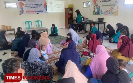 Penyuluhan KSM&#45;E Unisma Malang Pentingnya Peranan Orang Tua Terhadap Anak di Era Generasi Milenial