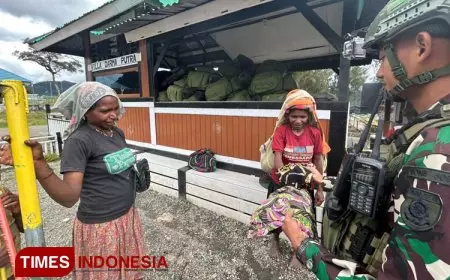 Prajurit Ksatria Condromowo Beri Bantuan Baju Layak Pakai Untuk Masyarakat Kampung Mamba