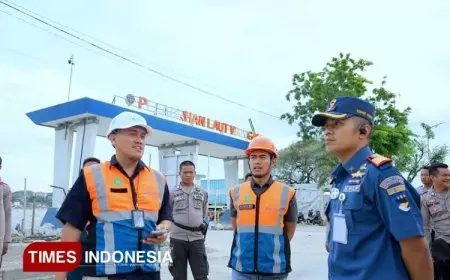 KSOP Waingapu Inspeksi Dua Kapal Ro&#45;Ro KM Dharma Kartika V dan KM Egon
