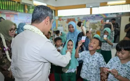 Wamen Dikdasmen Dorong Pembelajaran Coding dan Matematika Sejak Usia Dini