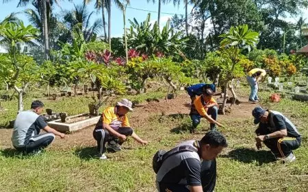 ‘Rijig-rijig Makam’ Wujud Polisi di Banyuwangi Menyambut Bulan Suci Ramadhan